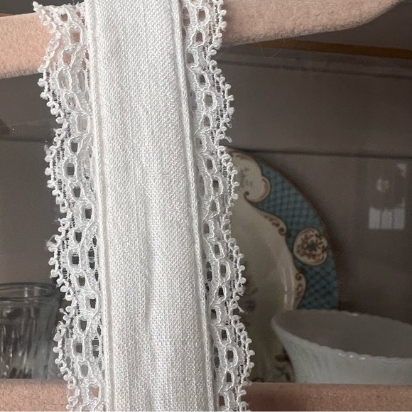 Pretty camisole top - Picture 3 of 8